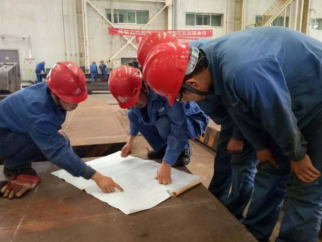 技術(shù)磨礪助成長(zhǎng) 青春建功在崗位 | 裝備公司金結(jié)車間團(tuán)支部開展技能培訓(xùn)活動(dòng)